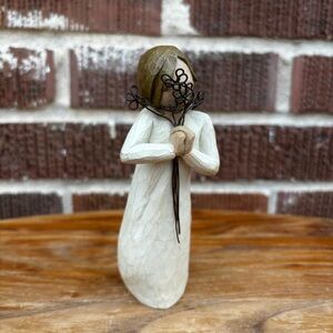 Willow Tree Figure Friendship 2004 Wire Flowers Figurine Susan Lordi 5 in